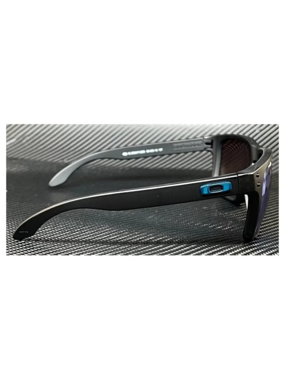 New Oakley Men  Sunglasses --